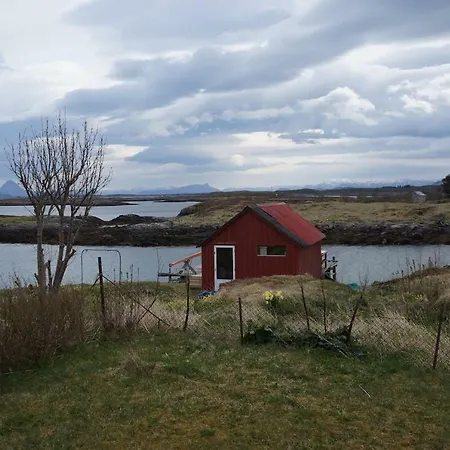 Feriehus Vacation Right By The Sea In Norwegian Archipelago District Helgeland. *