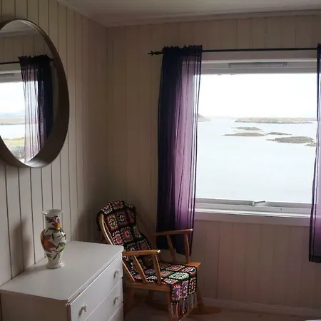 Vacation Right By The Sea In Norwegian Archipelago District Helgeland. Feriehus Vandve